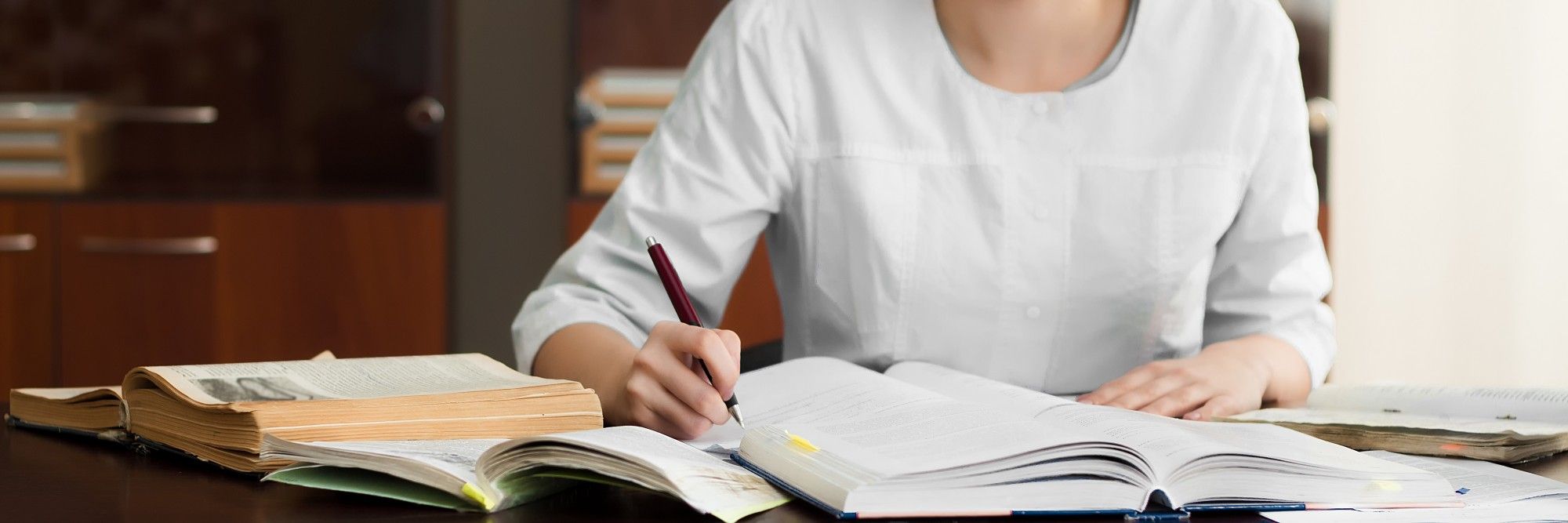 Prestation de conseil juriqieu et d'étude des textes internationaux pour aider les familles et les couples à réaliser les bons choix.